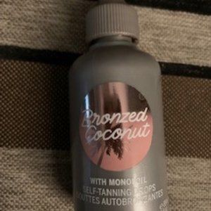 VS self-tanning oil in unopened box 3 fl oz